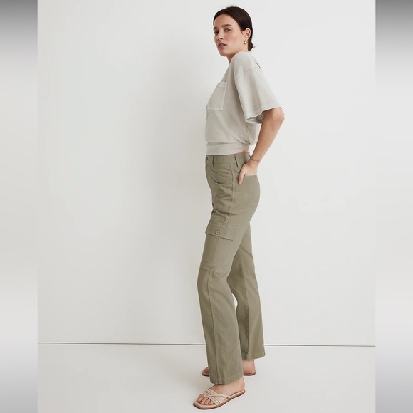 Madewell Garment Dyed ‘90s Straight Cargo Pant - Picture 3 of 5